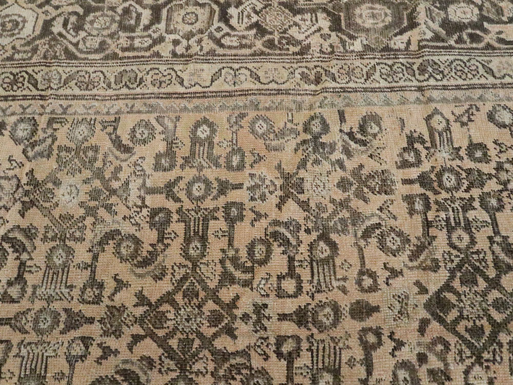 Antique Perisan Mahal Carpet, No.24017 - Staging