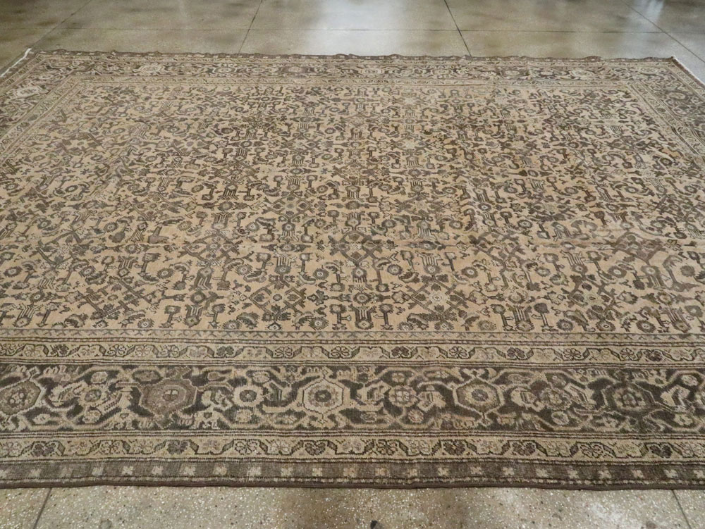 Antique Perisan Mahal Carpet, No.24017 - Staging