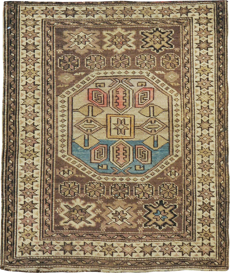 Antique Caucasian Shirvan Rug, No.24068 - Staging