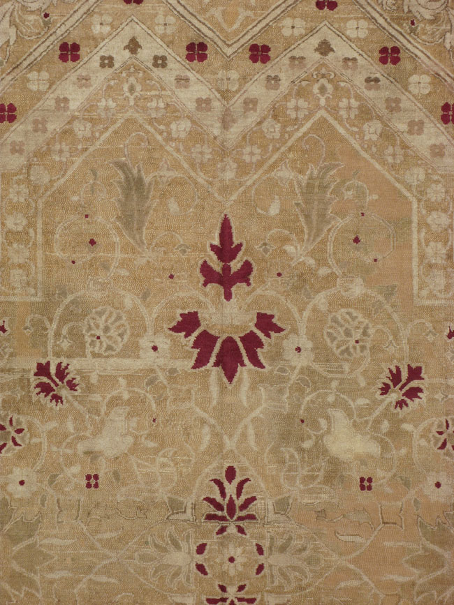 Vintage Indian Agra Carpet, No.24135 - Staging