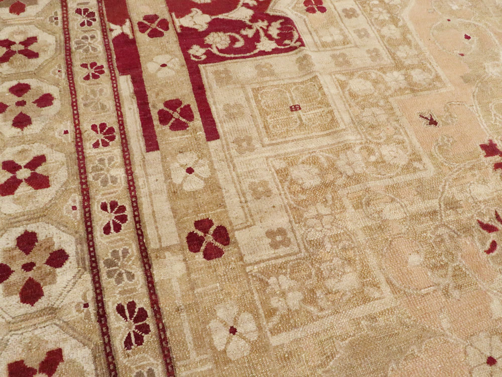 Vintage Indian Agra Carpet, No.24135 - Staging