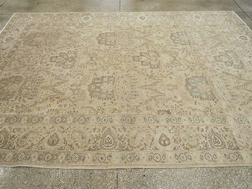 Vintage Persian Tabriz Accent Carpet, No.24210 - Staging