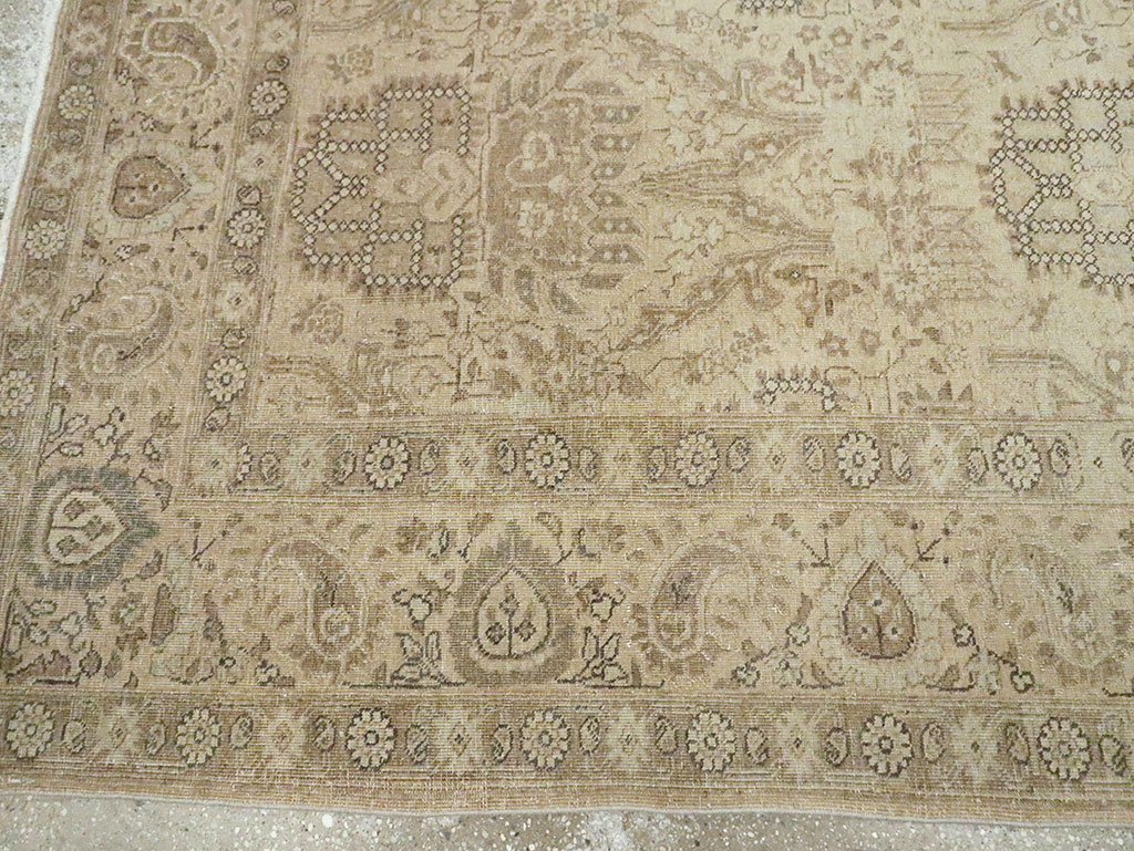 Vintage Persian Tabriz Accent Carpet, No.24210 - Staging