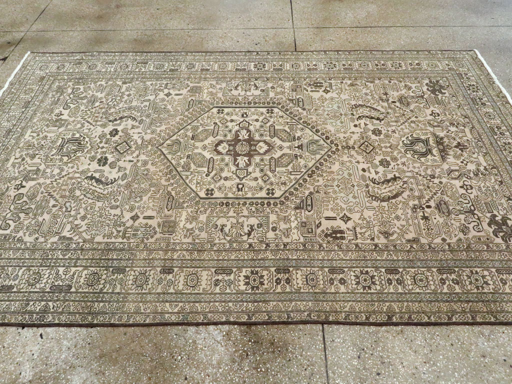 Vintage Persian Tabriz Accent Carpet, No.24219 - Staging