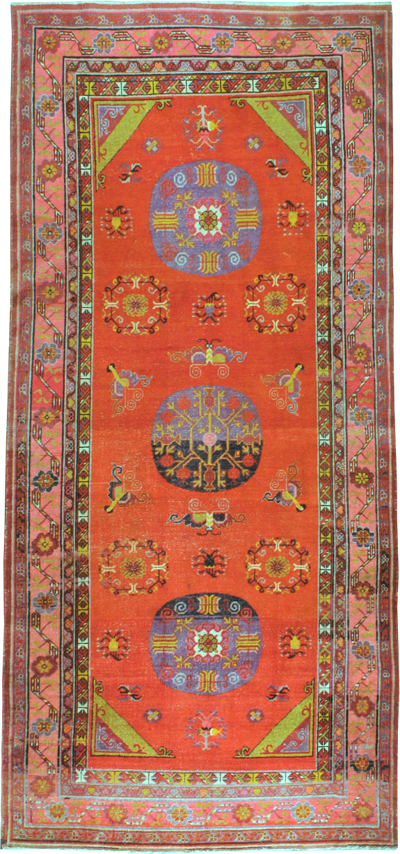Antique East Turkestan Khotan Gallery Carpet, No.24237 - Staging