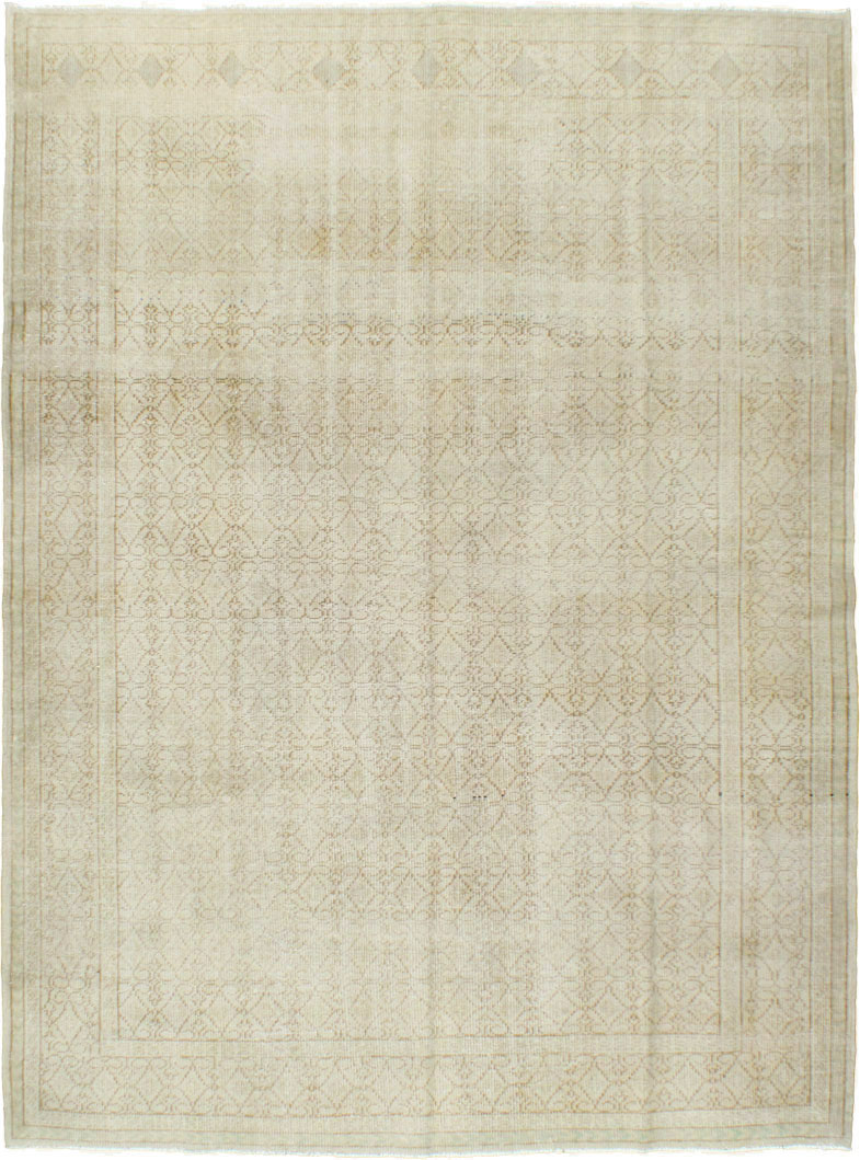 Vintage Turkish Sivas Distressed Carpet, No.24288 - Staging