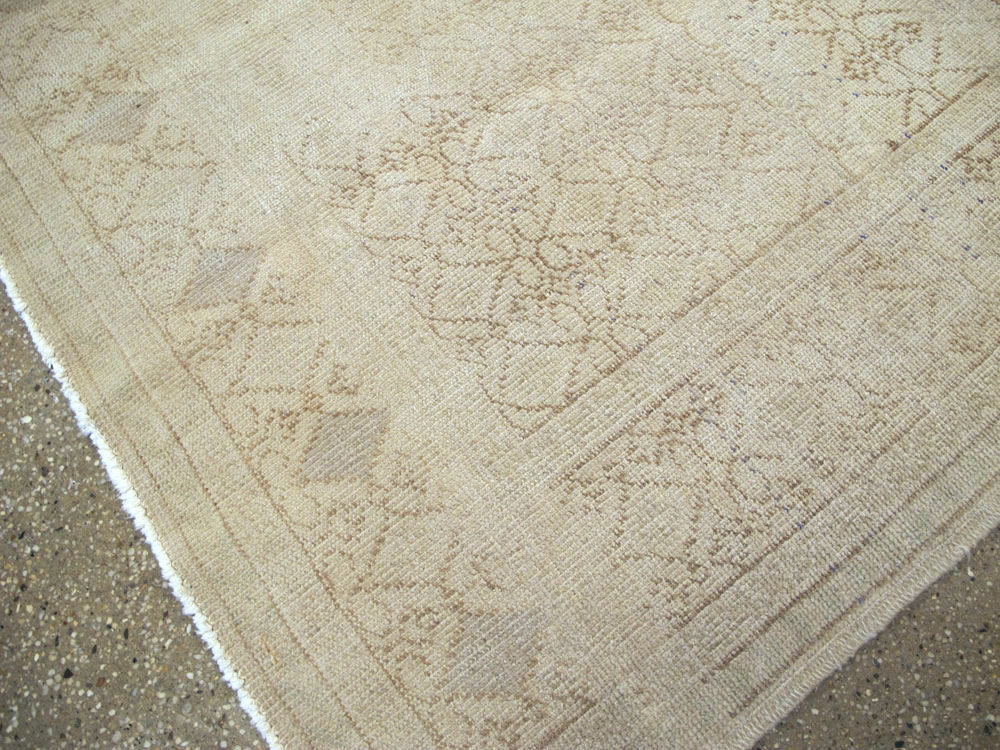 Vintage Turkish Sivas Distressed Carpet, No.24288 - Staging