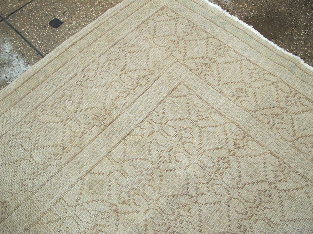 Vintage Turkish Sivas Distressed Carpet, No.24288 - Staging