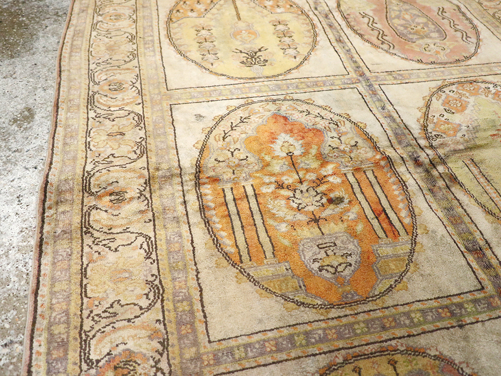 Vintage Turkish Sivas Rug, No.24292 - Staging
