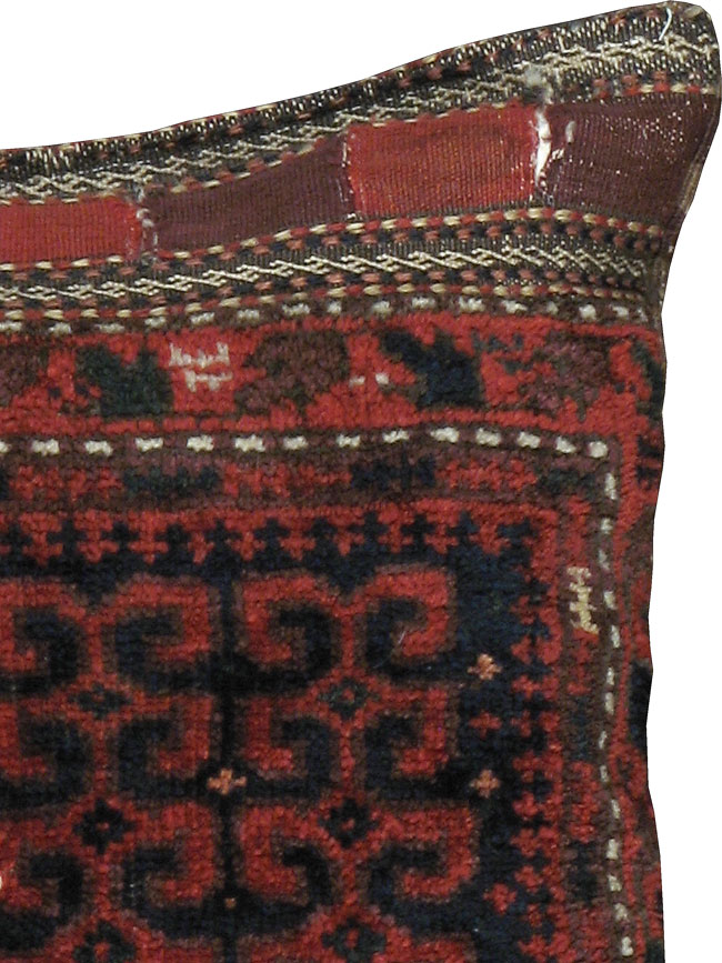 Antique Persian Bag Face Pillow, No.24317 - Staging