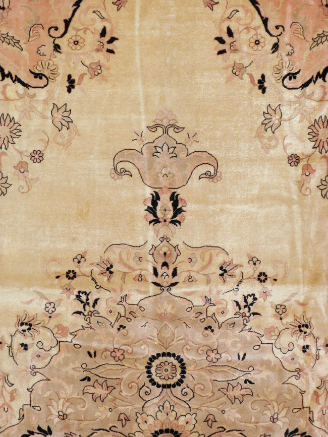 Antique Turkish Sivas Carpet, No.24322 - Staging