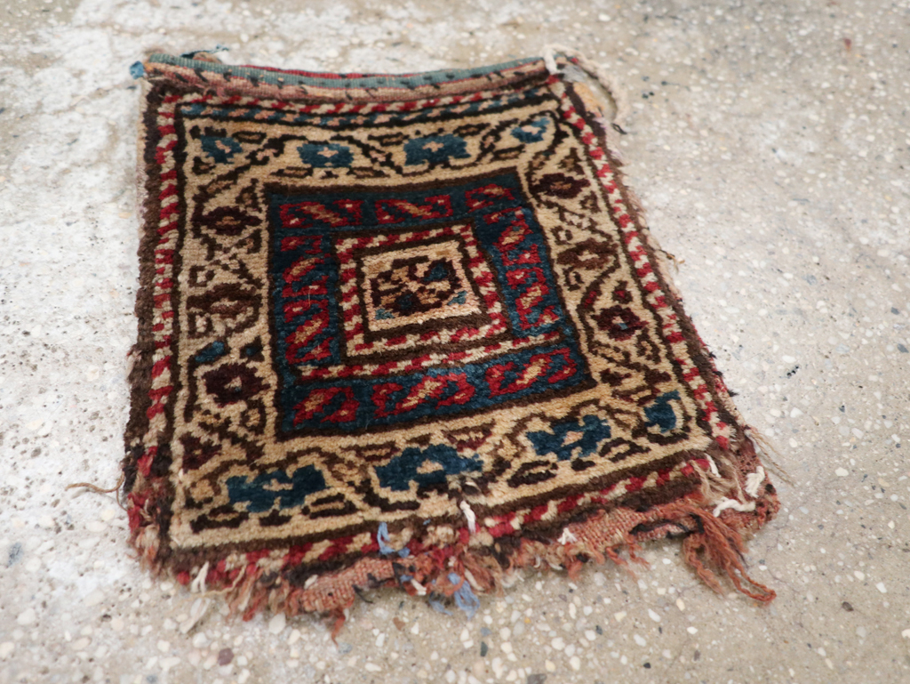 Vintage Persian Shiraz Bag, No.24340 - Staging