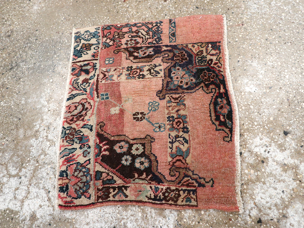 Vintage Persian Bidjar Rug, No.24348 - Staging