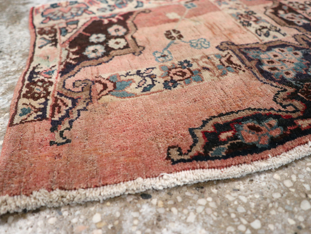 Vintage Persian Bidjar Rug, No.24348 - Staging