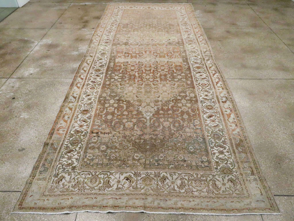 Antique Persian Bibikabad Carpet, No.24388 - Staging