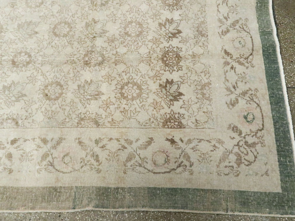 Vintage Turkish Sivas Distressed Rug, No.24401 - Staging