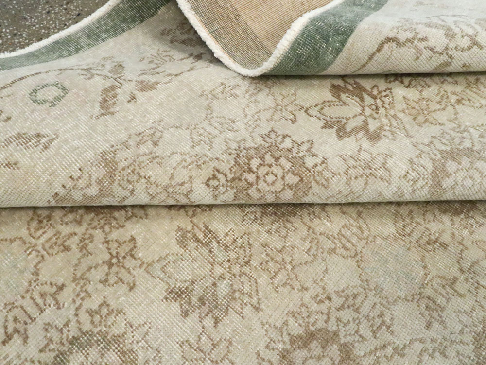 Vintage Turkish Sivas Distressed Rug, No.24401 - Staging