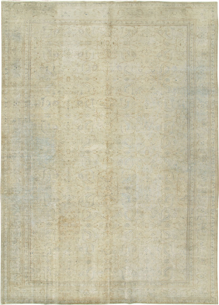Vintage Turkish Sivas Distressed Carpet, No.24414 - Staging