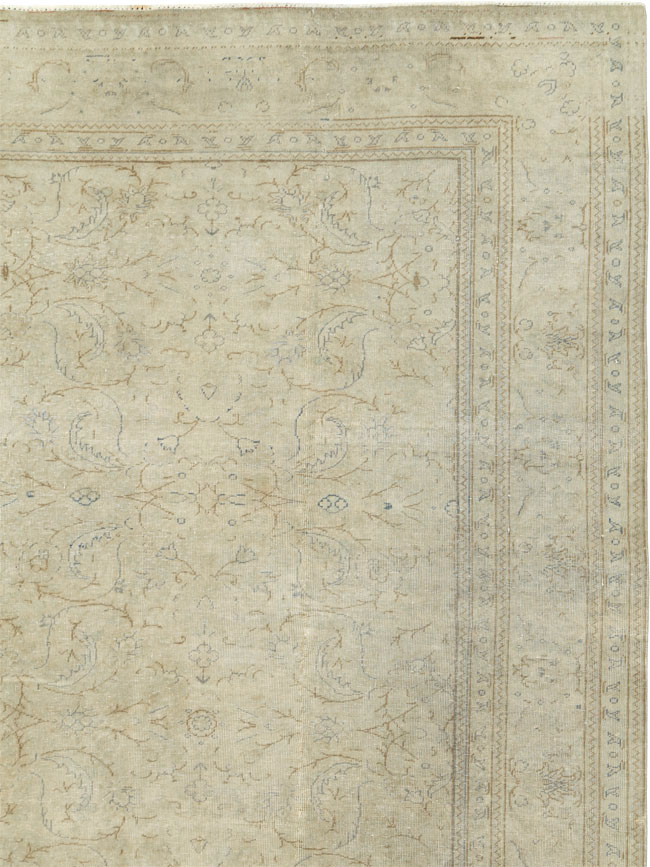 Vintage Turkish Sivas Distressed Carpet, No.24414 - Staging