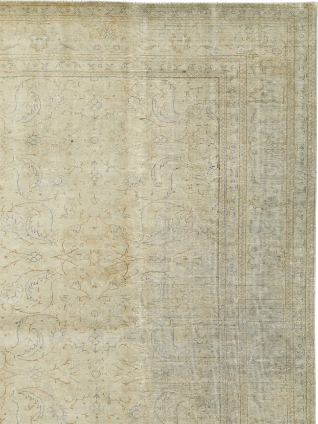 Vintage Turkish Sivas Distressed Carpet, No.24414 - Staging