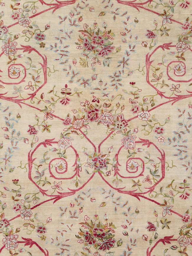 Antique Persian Sarouk Carpet, No.24433 - Staging