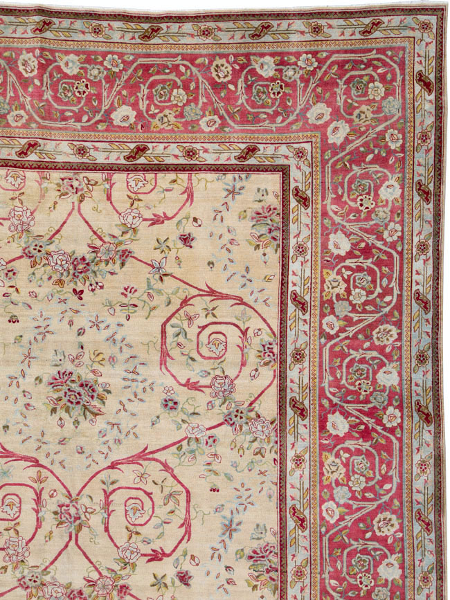 Antique Persian Sarouk Carpet, No.24433 - Staging
