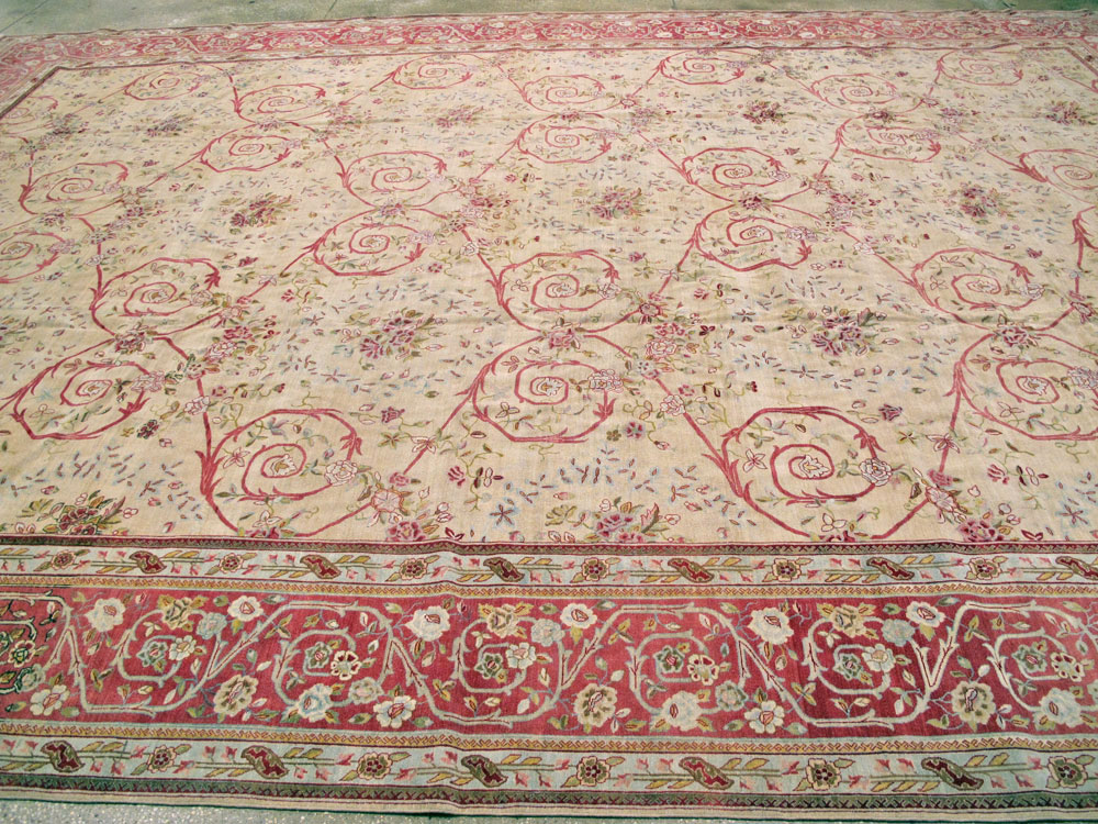 Antique Persian Sarouk Carpet, No.24433 - Staging