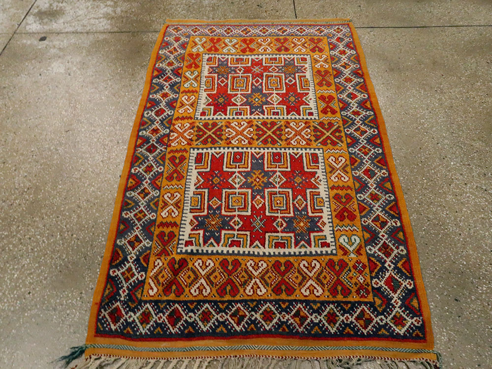 Vintage Moroccan Rug, No.24460 - Staging