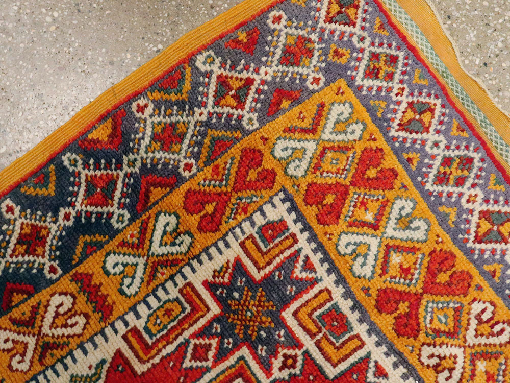 Vintage Moroccan Rug, No.24460 - Staging