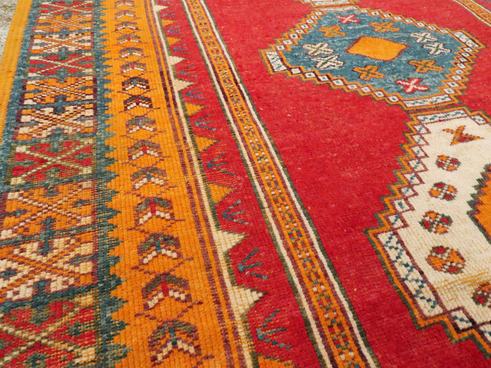 Vintage Moroccan Rug, No.24462 - Staging