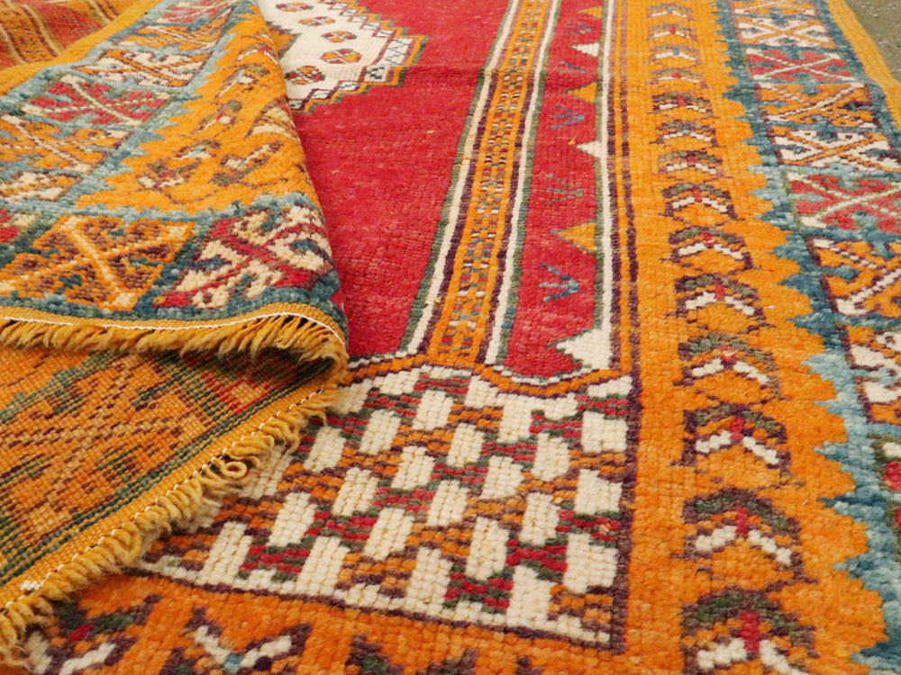 Vintage Moroccan Rug, No.24462 - Staging
