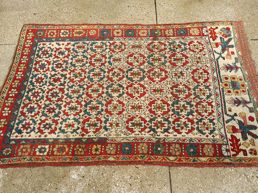 Antique Persian Kurd Bidjar Rug, No.24473 - Staging