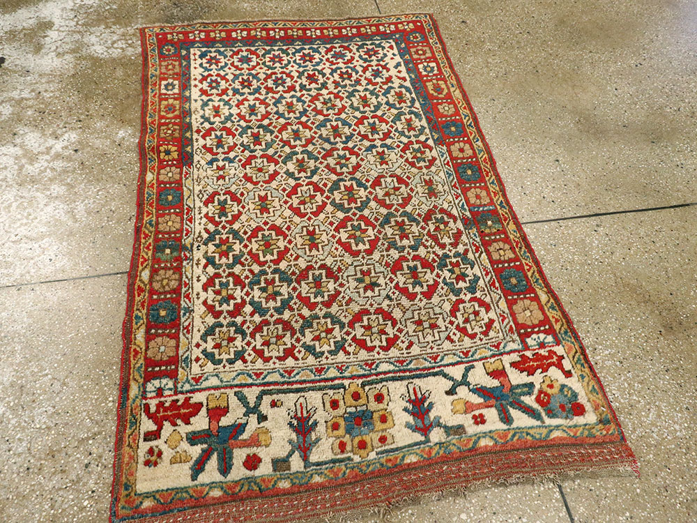 Antique Persian Kurd Bidjar Rug, No.24473 - Staging