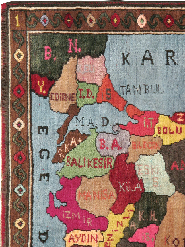 Vintage Turkish Anatolian Map Rug, No.24515 - Staging