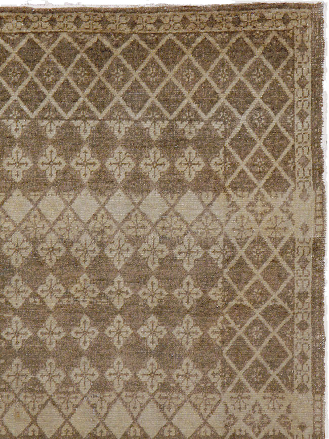 Vintage Turkish Sivas Rug, No.24520 - Staging