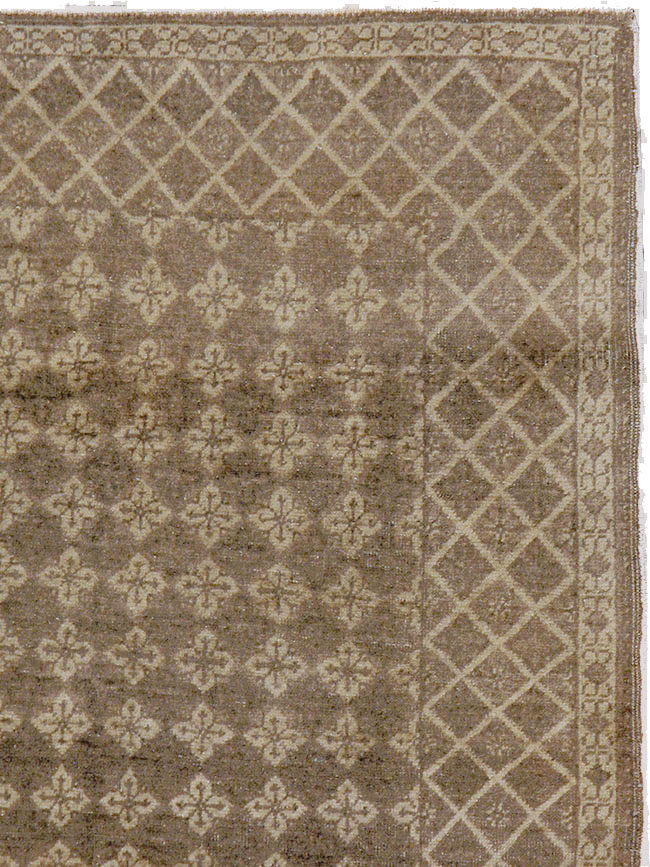 Vintage Turkish Sivas Rug, No.24520 - Staging