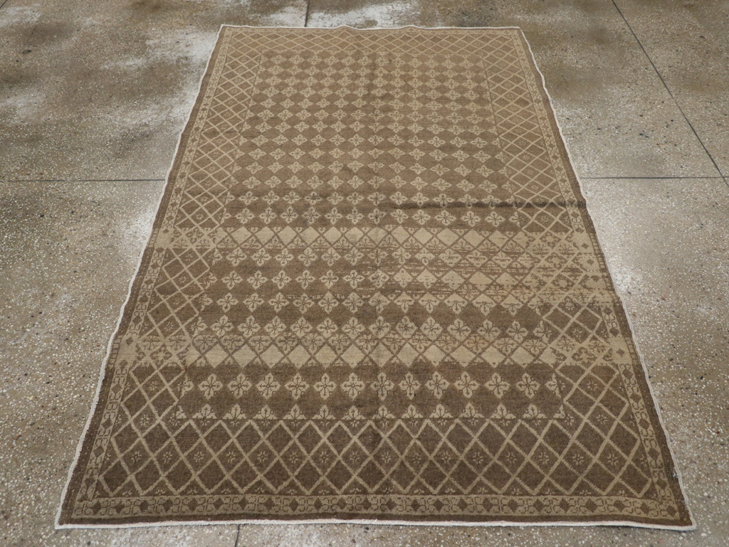 Vintage Turkish Sivas Rug, No.24520 - Staging