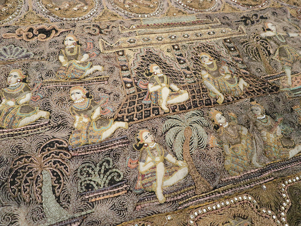 Vintage Burma Tapestry, No.24531 - Staging