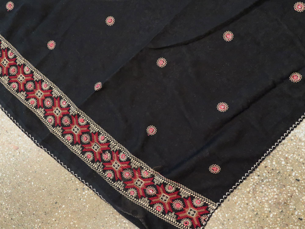 Vintage Persian Embroidered Textile, No.24590 - Staging