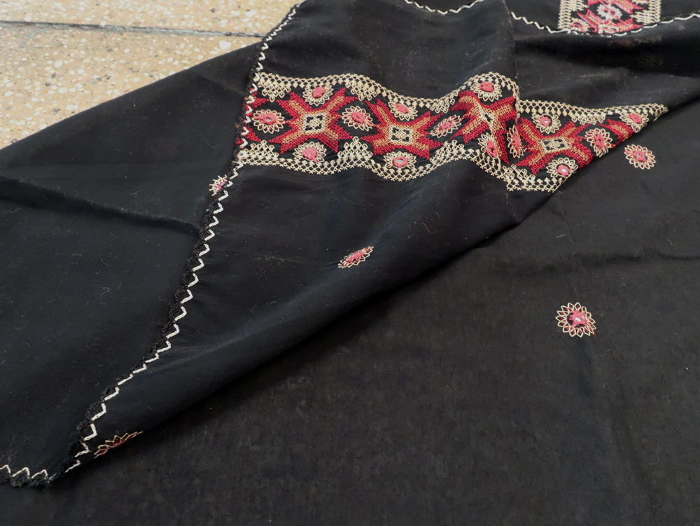 Vintage Persian Embroidered Textile, No.24590 - Staging