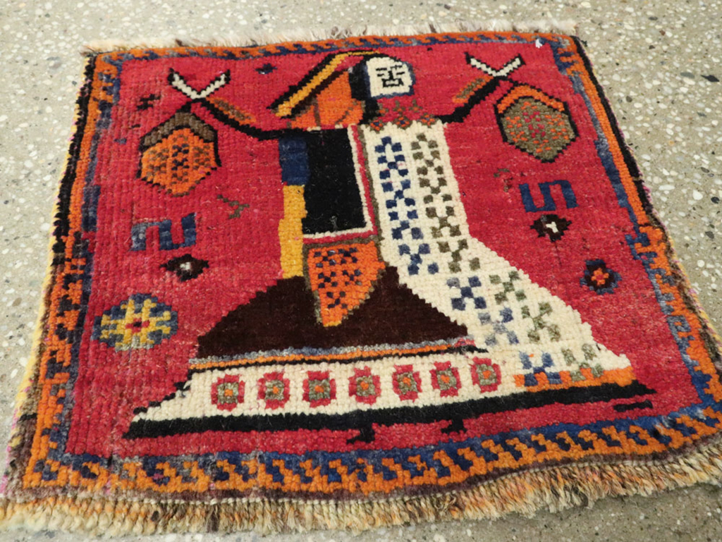 Vintage Persian Shiraz Pictorial Rug, No.24608 - Staging