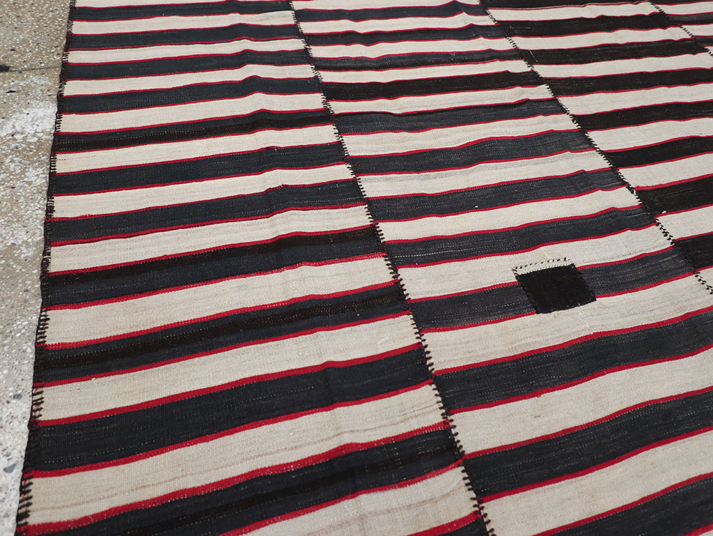 Vintage Persian Flatweave Kilim Room Size Carpet, No.24627 - Staging