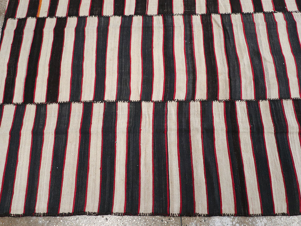 Vintage Persian Flatweave Kilim Room Size Carpet, No.24627 - Staging