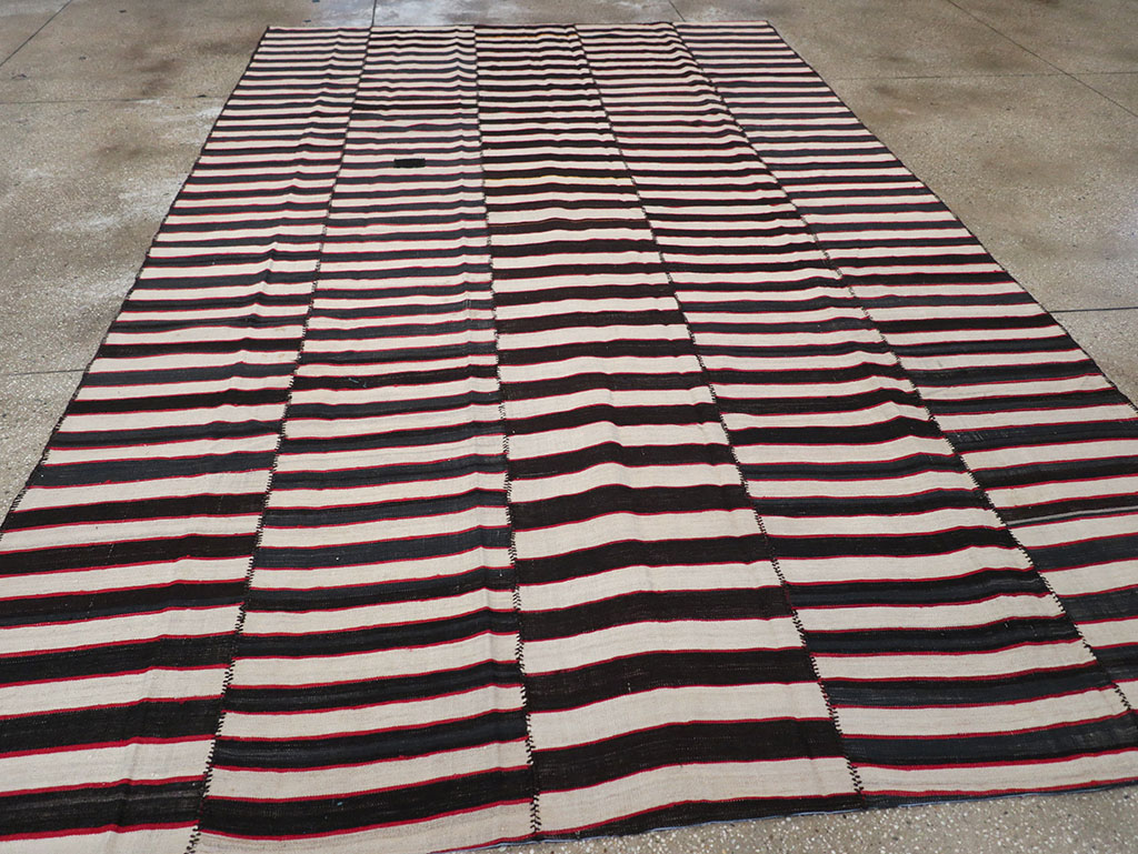 Vintage Persian Flatweave Kilim Room Size Carpet, No.24627 - Staging