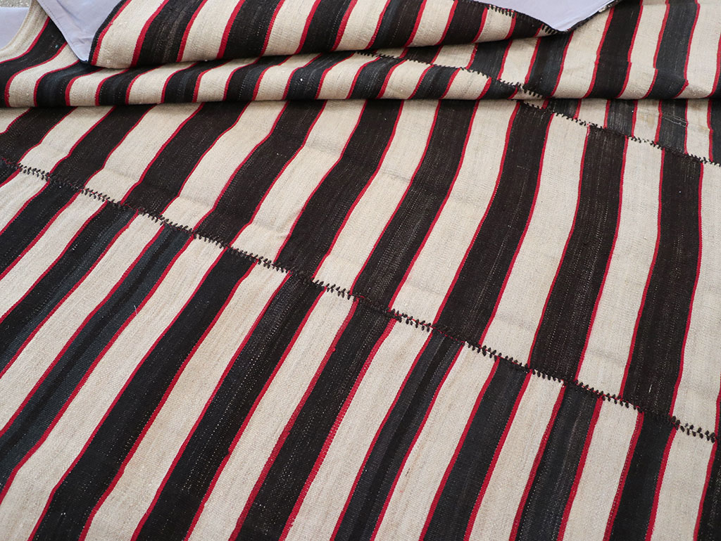 Vintage Persian Flatweave Kilim Room Size Carpet, No.24627 - Staging