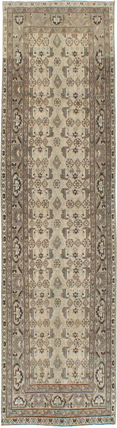 Vintage Perisan Malayer Runner, No.24711 - Staging