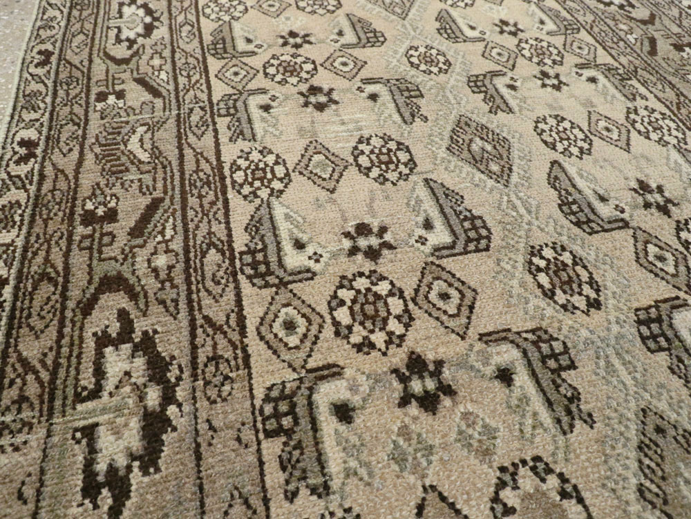 Vintage Perisan Malayer Runner, No.24711 - Staging