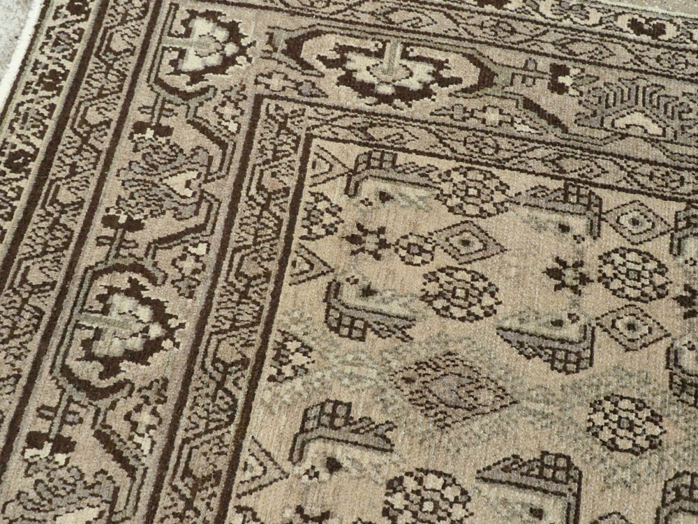 Vintage Perisan Malayer Runner, No.24711 - Staging