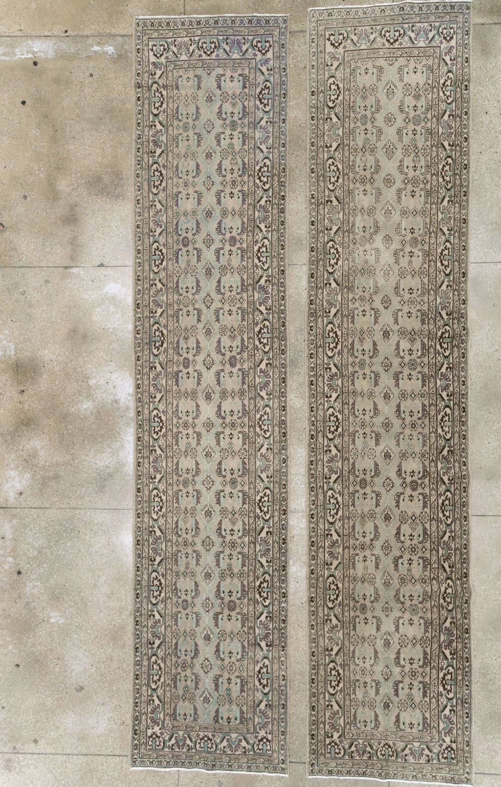 Vintage Perisan Malayer Runner (Pair: 1 of 2), No.24718 - Staging