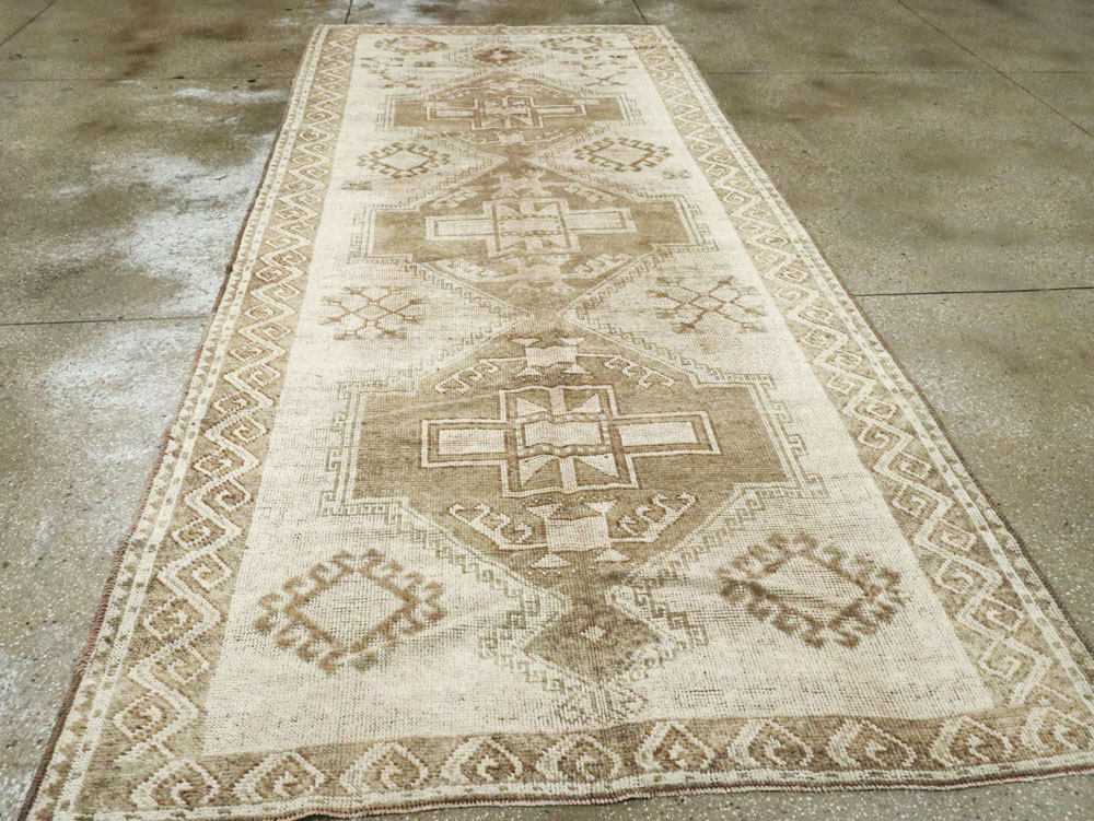 Vintage Turkish Anatolian Gallery Carpet, No.24737 - Staging